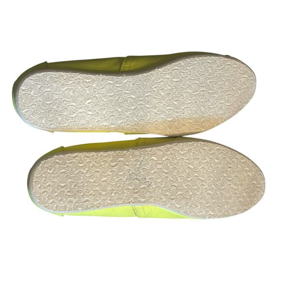 NWT Women's Toms Neon Yellow Slip On Canvas Shoes Size 7 - Picture 5 of 12